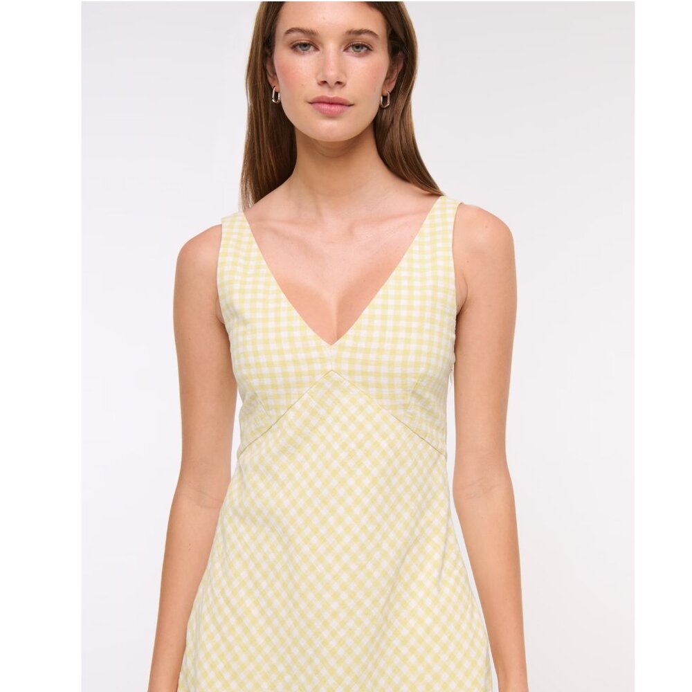 Abercrombie & Fitch V-Neck Linen-Blend Mini Dress - Picture 4 of 6